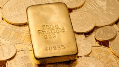 Photo of سعر الذهب يعود فوق مستويات 1700 دولار بعد البيانات الاقتصادية السلبية